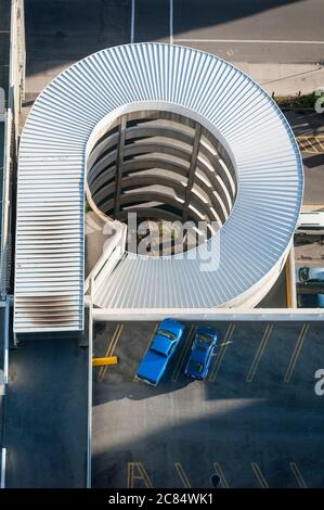 Rampe de stationnement depuis la tour de Calgary, Alberta, Canada. Banque D'Images