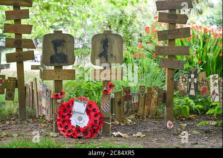 Mémorial de guerre de la bataille de Boar's Head à Beach House Park Gardens Worthing UK dédié à ceux qui ont perdu la vie en 1916 Banque D'Images