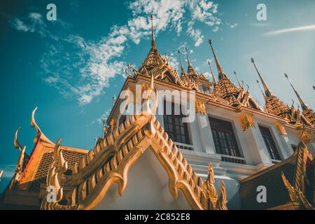 Loha Prasat temple dans la vieille ville de Bangkok en Thaïlande Banque D'Images