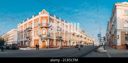 Ancienne maison - un exemple d'architecture du XIXe siècle dans la rue Sovetskaya Gomel, Biélorussie Banque D'Images