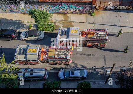 New York, États-Unis. 21 juillet 2020. La FDNY réagit à une urgence incendie à Bushwick, NY, le 21 juillet 2020. (Photo par Erik McGregor/Sipa USA) crédit: SIPA USA/Alay Live News Banque D'Images