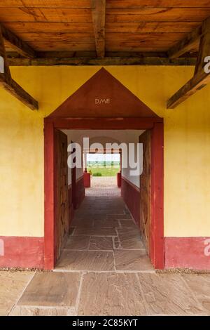 L'entrée principale de la Villa romaine reconstruite à Wroxeter, Angleterre Banque D'Images