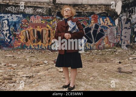 Chacun Cherche Son Chat Quand Le Chat Est A L Exterieur 1996 France Directeur Cedric Klapisch Garance Clavel Olivier Py Photo Stock Alamy