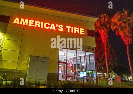 Un magasin Americas tire à Manteca Californie, États-Unis Banque D'Images