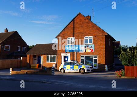 Le poste de police de Rothwell, sur la route Haigh, à Leeds est, n'est plus ouvert au public. Banque D'Images