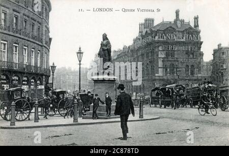 Statue de la Reine Victoria - Queen Victoria Street, Londres - à l'extrémité nord du pont Blackfriars. Banque D'Images