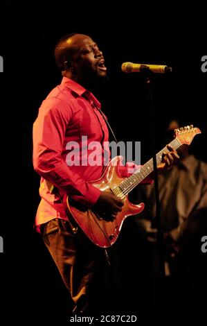 Wyclef Jean se produit à l'intérieur des ASCAP Pop Music Awards 2009 à l'hôtel Renaissance à Hollywood. Crédit : Jared Milgrim/accès photo Banque D'Images