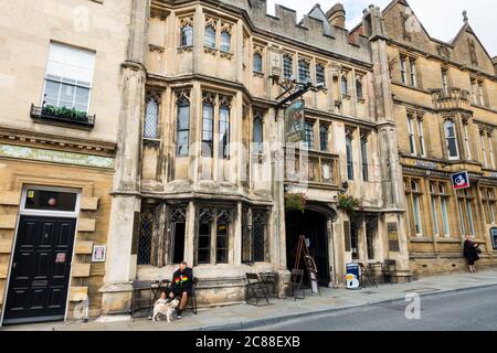 The George and Pilgrim Hotel, Glastonbury, Somerset, Angleterre, Royaume-Uni. Banque D'Images