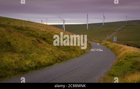 Éoliennes au sud du pays de Galles Banque D'Images