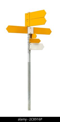 Poteau de signalisation vide : poteau en aluminium avec 6 flèches jaunes et 1 flèche blanche pointant dans plusieurs directions isolées sur fond blanc Banque D'Images