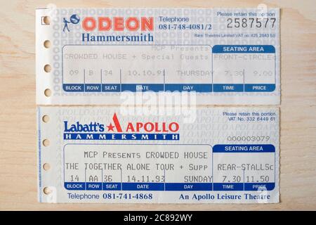 Billets de concert pour la maison surpeuplée en 1991 et le Together Alone Tour en 1993 au Hammersmith Odeon et au Hammersmith Apollo, Londres Banque D'Images