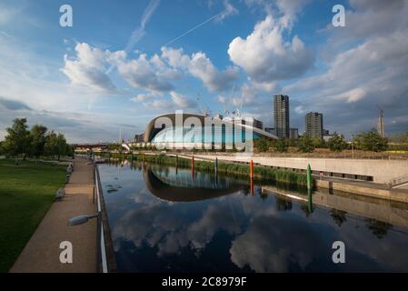 Le centre aquatique du parc olympique Queen Elizabeth à Stratford, Londres, Royaume-Uni Banque D'Images