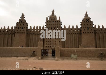 La Grande Mosquée de Djenne (1907) est le plus grand bâtiment de boue au monde, Banque D'Images