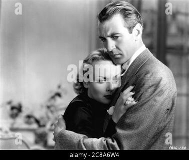 CAROLE LOMBARD et GARY COOPER en MAINTENANT ET POUR TOUJOURS 1934 réalisateur HENRY HATHAWAY costumes TRAVIS BANTON Paramount Images Banque D'Images