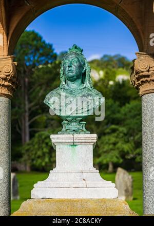 Queen Victoria buste et Monument dans Happy Valley Llandudno N pays de Galles. Érigé pour commémorer le Jubilé de son règne en 1887. Sculpteur Horace Montford. Banque D'Images