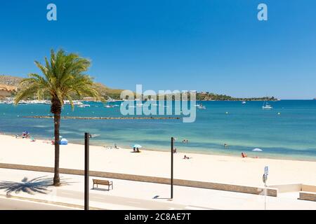 La plage de Puerto Pollença, Majorque Banque D'Images