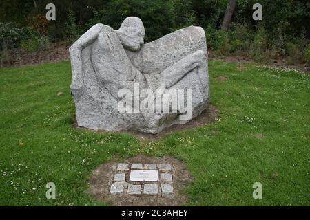 Ancien combattant par Ronald Rae. Une sculpture à Campbell Park, Milton Keynes. Banque D'Images