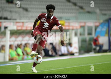 34 Ola Aina (Torino FC) pendant Torino contre Hellas Verona, série italienne DE football, Turin, Italie, 22 juillet 2020 Banque D'Images