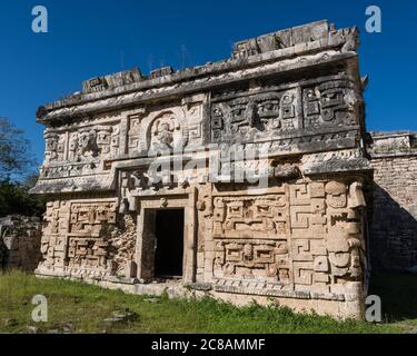 Le complexe Nunnery dans les ruines de la grande ville maya de Chichen Itza, Yucatan, Mexique. La ville préhispanique de Chichen-Itza est un monde de l'UNESCO HE Banque D'Images