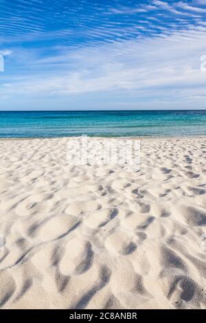 Plage de sable et golfe de Californie au Grand Sueno Resort à BCS, Mexique. Banque D'Images