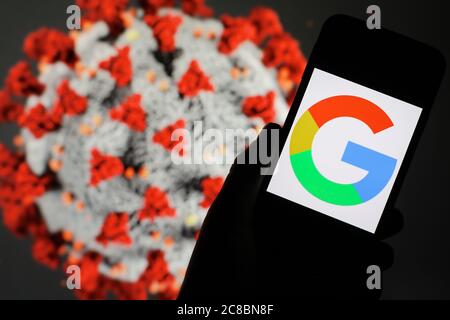 Dans cette illustration, le logo de la société Google s'affiche sur un smartphone. Banque D'Images