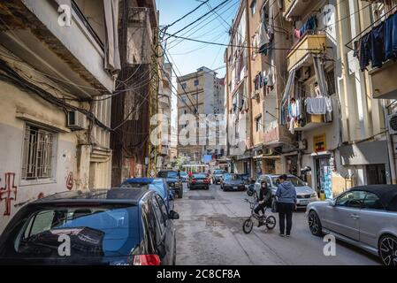 Rue dans la banlieue de Sin el fil à l'est de Beyrouth, dans le district de Matn du gouvernorat du Mont-Liban, Liban Banque D'Images