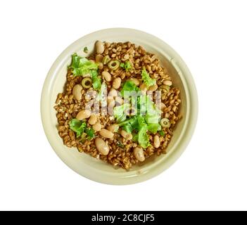 Salade méditerranéenne de Freekeh avec haricots verts et colverts Banque D'Images