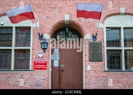 Bâtiment de la Cour de district dans la vieille ville de Torun, Kuyavian Poméranie Voivodeship de Pologne Banque D'Images