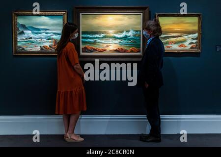 SOUS EMBARGO JUSqu'au 0900 GMT 24/7/20 - Banksy, Mediterranean Sea View 2017, estimation: £800,000-1.2 millions - Sotheby's London présente un aperçu d'une vente aux enchères et d'une exposition unique qui s'étend sur plus d'un demi-millénaire d'histoire de l'art. De Rembrandt à Richter, la vente proposera des maîtres anciens, des œuvres d'art impressionniste et moderne, des œuvres d'art britannique et contemporain d'après-guerre, qui traverseront la Renaissance italienne et l'âge d'or hollandais, la naissance révolutionnaire du modernisme, l'invasion de l'art pop et de l'abstraction post-moderne. L’exposition a été ouverte au public dans la strate New Bond de Sotheby Banque D'Images