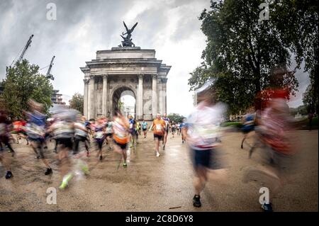 Personnes participant à un événement de course de participation de masse à Londres Banque D'Images