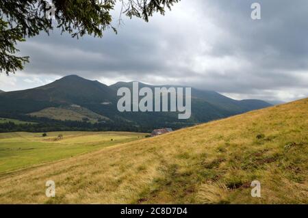 Magnifique paysage montagneux dans le Parc national du volcan d'Auvergne Banque D'Images