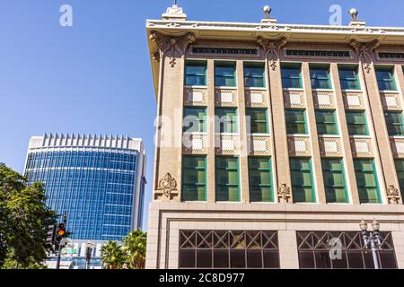 Jacksonville Florida, centre-ville, Laura Street, hôtel de ville, bâtiment, rue Bâtiment James, architecte Henry Klutho, 1912, style école de prairie, moderne, contraste, outs Banque D'Images