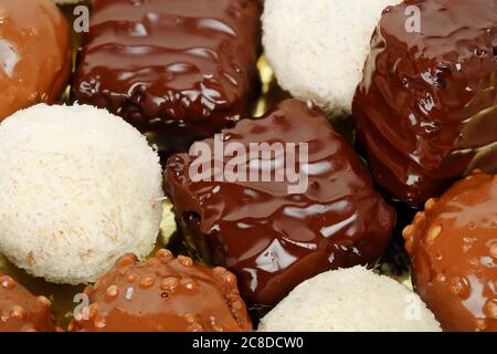 variété de bonbons au chocolat en gros plan Banque D'Images