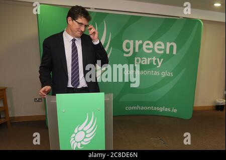 Eamon Ryan, qui a été réélu à la tête du Parti Vert d'Irlande à l'hôtel Brooks de Dublin. Banque D'Images