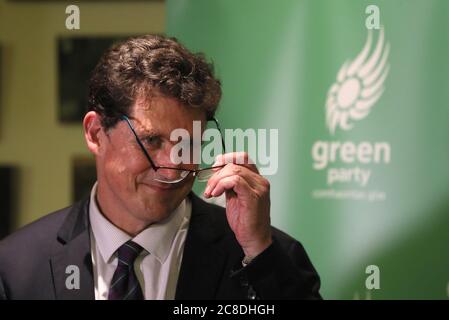 Eamon Ryan, qui a été réélu à la tête du Parti Vert d'Irlande à l'hôtel Brooks de Dublin. Banque D'Images