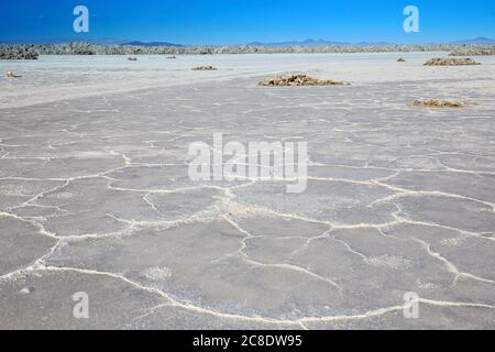 Lac Namak (Daryacheh-ye Namak), lac salé situé à environ 100 km à l'est de la ville de Qom, en Iran Banque D'Images