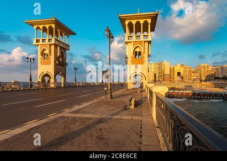 Égypte, Alexandrie, pont Stanley au coucher du soleil Banque D'Images