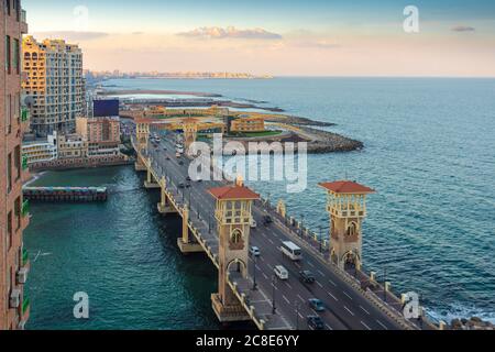 Égypte, Alexandrie, pont Stanley au lever du soleil Banque D'Images