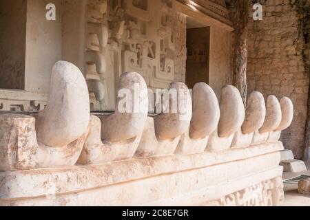 Le temple appelé le trône ou El Trono dans l'Acropole abritait le tombeau du roi Ukit Kan Leʼk Tok', qui gouverna Ek Balam de 770 à environ 797 A.D. E. Banque D'Images