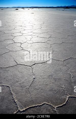 Lac Namak (Daryacheh-ye Namak), lac salé situé à environ 100 km à l'est de la ville de Qom, en Iran Banque D'Images