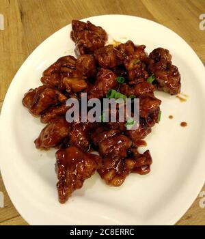 Cuisine traditionnelle chinoise, côtelettes de porc rouges Banque D'Images