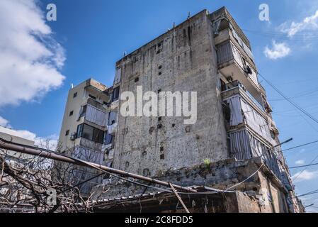 Bâtiments avec trous de balle dans la banlieue de Sin el fil à l'est de Beyrouth, dans le district de Matn du gouvernorat du Mont-Liban, Liban Banque D'Images