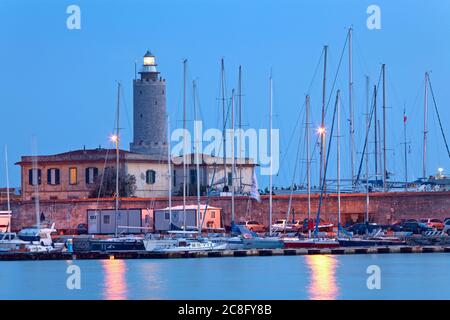 Géographie / Voyage, Italie, Toscane, phare dans le port de Livourne, droits-supplémentaires-dégagement-Info-non-disponible Banque D'Images