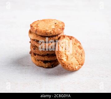 Biscuits fraîchement cuits avec raisins secs et noix de cajou Banque D'Images