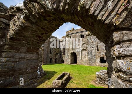 L'intérieur du château de Weobley sur la péninsule de Gower, pays de Galles Banque D'Images