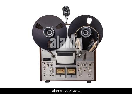 BOBINE pour BOBINE enregistreur de bande audio et microphone isolés sur fond blanc Banque D'Images