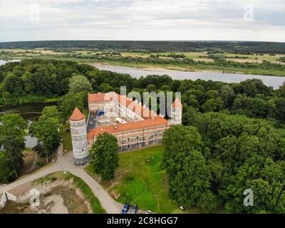 Château historique de Panemune à Vytenai, district de Jurbarkas, Lituanie, près de la rivière Nemunas Banque D'Images