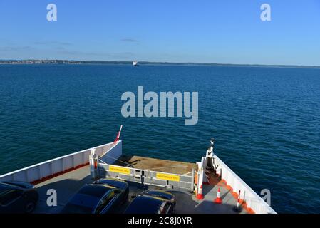 Vue depuis l'avant d'un ferry. Banque D'Images