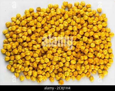 Chana ou gramme croquant riche et traditionnel (annagiri, Folva) - grammes Bengale / pois chiches, connu sous le nom de chatpata futana ou Phutana aromatisé avec épicé Banque D'Images