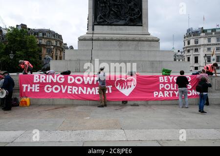 Trafalgar Square, Londres, Royaume-Uni. 25 juillet 2020. Extinction rébellion des manifestants sur le changement climatique à Trafalgar Square. Crédit : Matthew Chattle/Alay Live News Banque D'Images